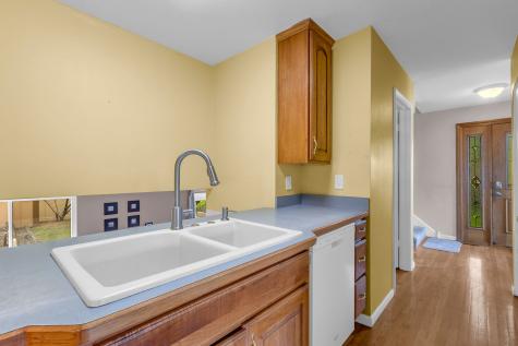 563 North Woodfield Trail Roselle IL 60172