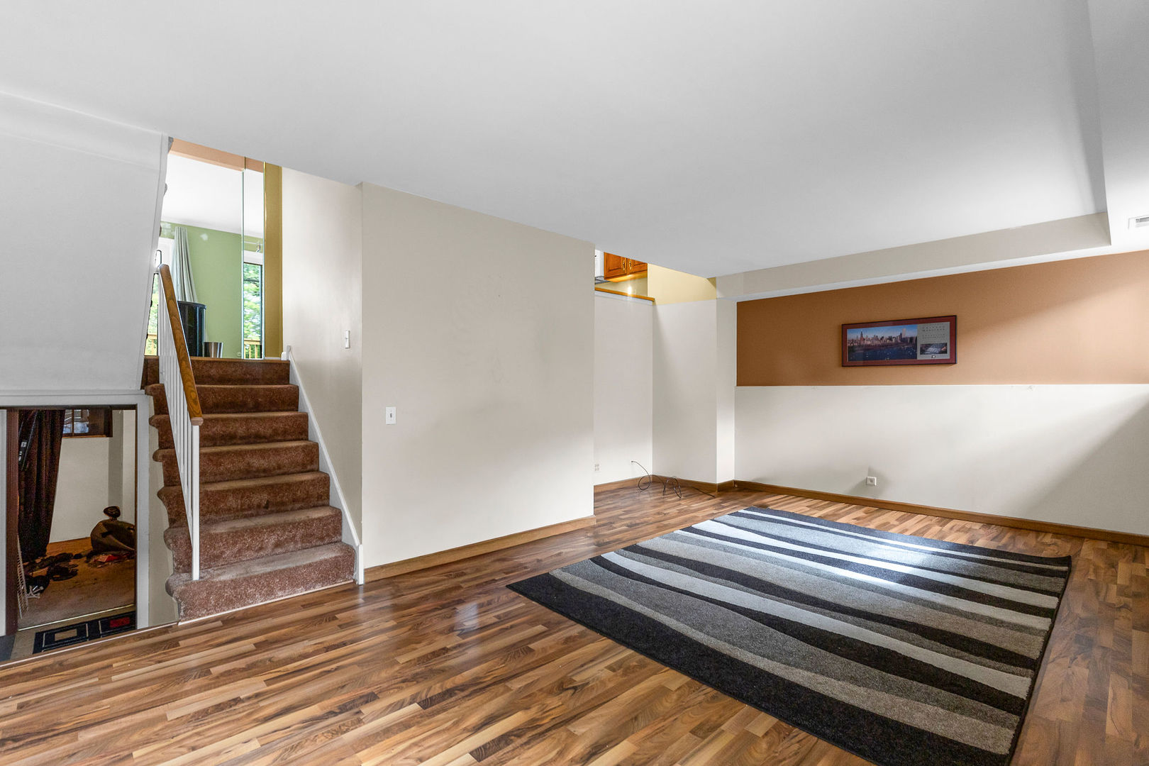 563 North Woodfield Trail Roselle IL 60172