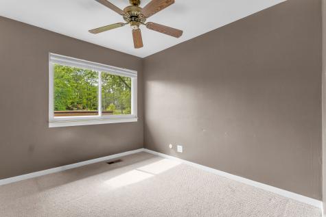 563 North Woodfield Trail Roselle IL 60172