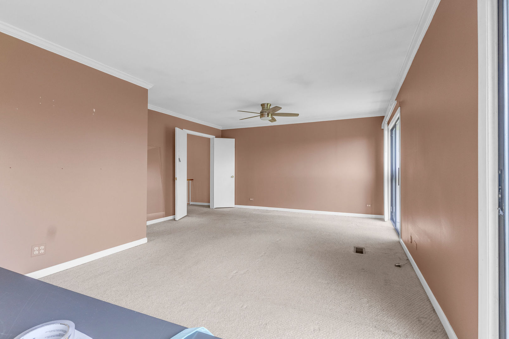 563 North Woodfield Trail Roselle IL 60172