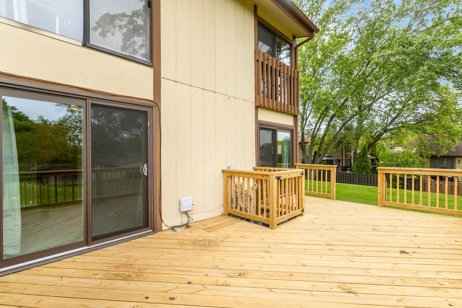 563 North Woodfield Trail Roselle IL 60172
