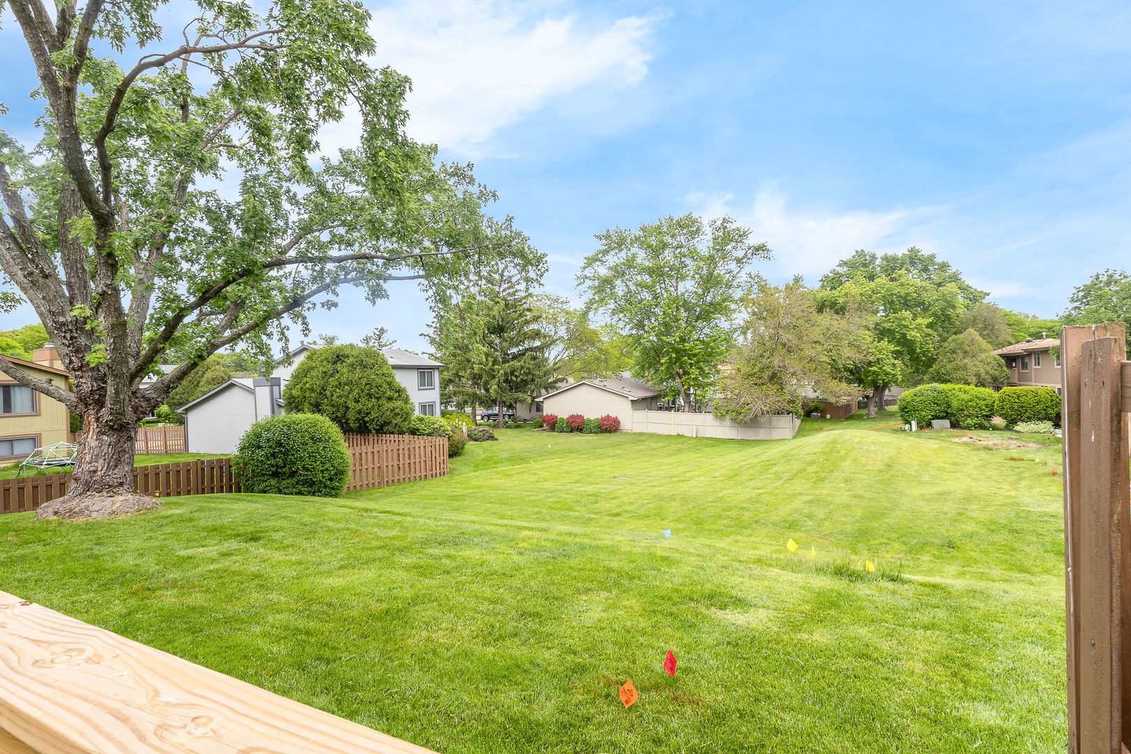 563 North Woodfield Trail Roselle IL 60172
