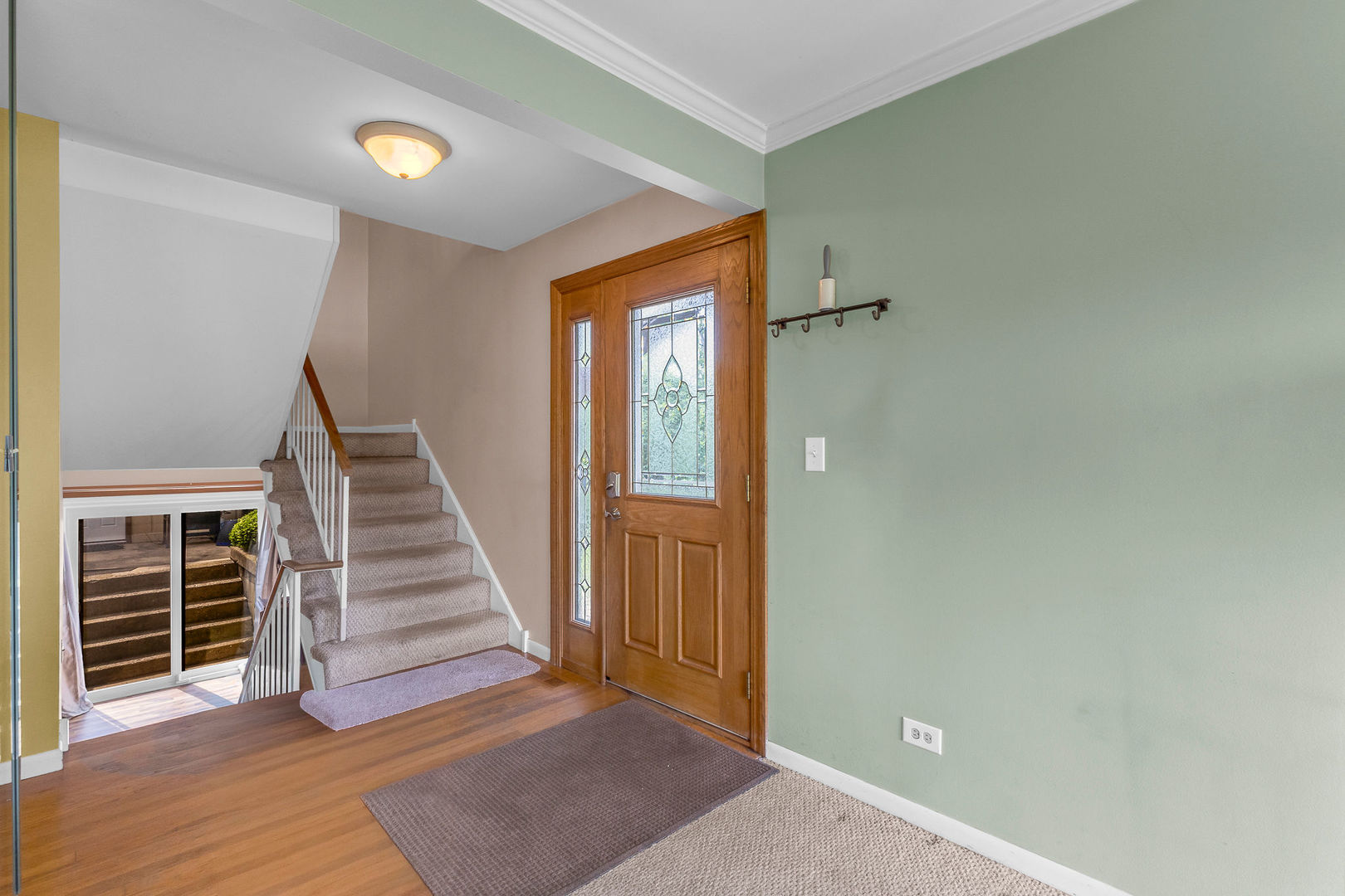 563 North Woodfield Trail Roselle IL 60172