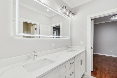 6626 South Ingleside Avenue Chicago IL 60637