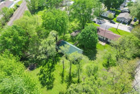385 South Kankakee Street Coal City IL 60416