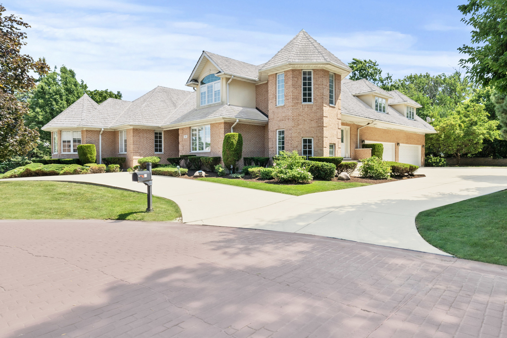 911 Red Fox Lane Oak Brook IL 60523