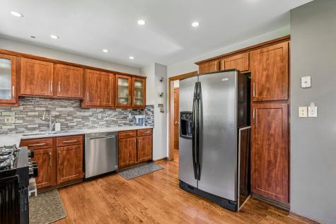 774 Polynesian Drive Des Plaines IL 60016