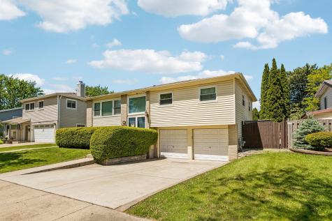 774 Polynesian Drive Des Plaines IL 60016