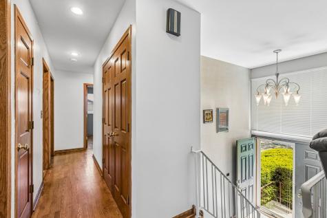 774 Polynesian Drive Des Plaines IL 60016