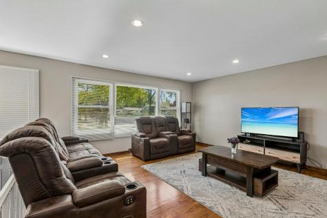 774 Polynesian Drive Des Plaines IL 60016