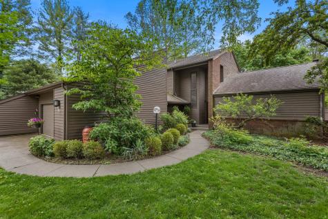 905 Barclay Court Champaign IL 61821