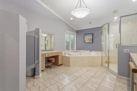 905 Barclay Court Champaign IL 61821