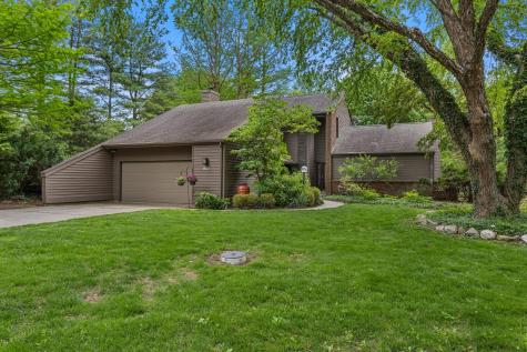 905 Barclay Court Champaign IL 61821