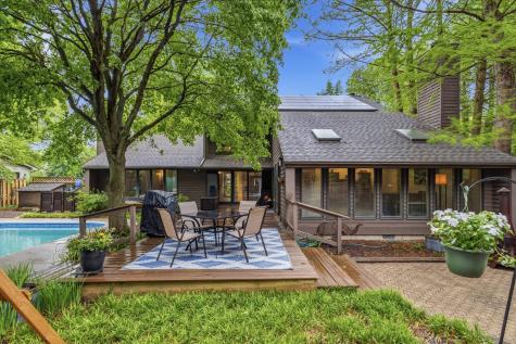 905 Barclay Court Champaign IL 61821