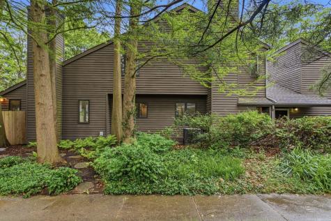 905 Barclay Court Champaign IL 61821