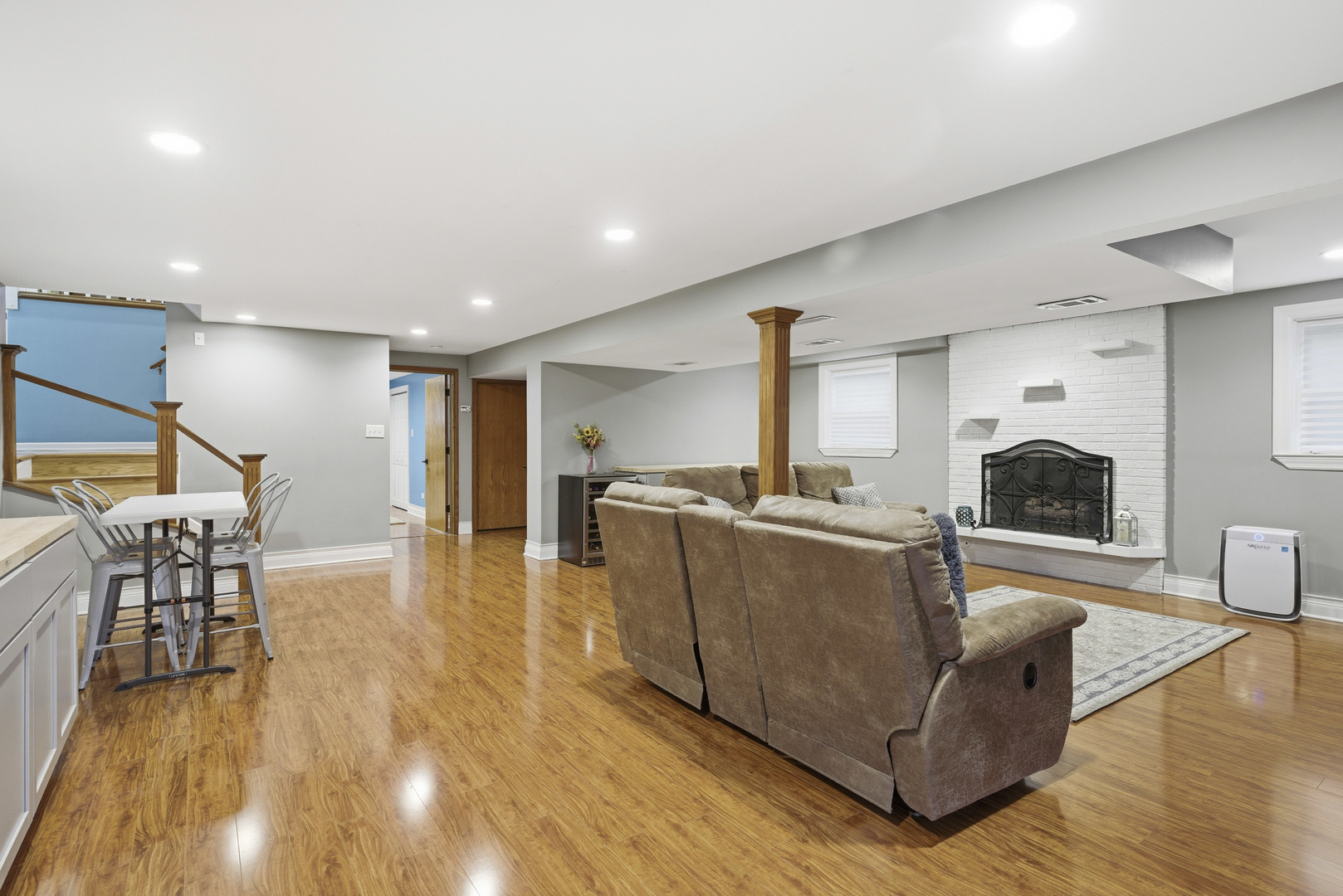 1940 Brentwood Lane E Wheaton IL 60189