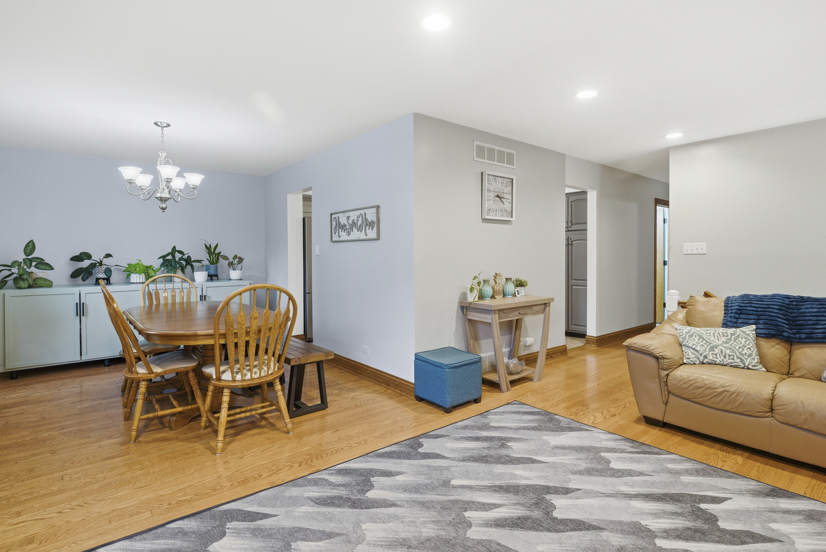 1940 Brentwood Lane E Wheaton IL 60189