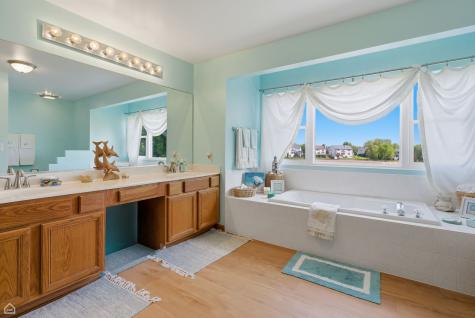 1017 Wheatland Drive Crystal Lake IL 60014