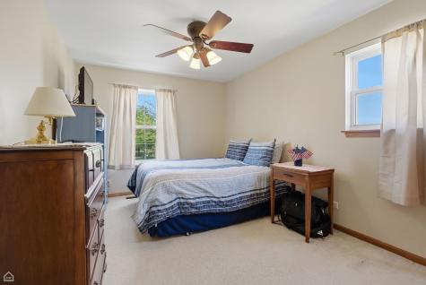 1017 Wheatland Drive Crystal Lake IL 60014