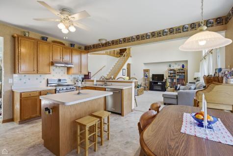 1017 Wheatland Drive Crystal Lake IL 60014