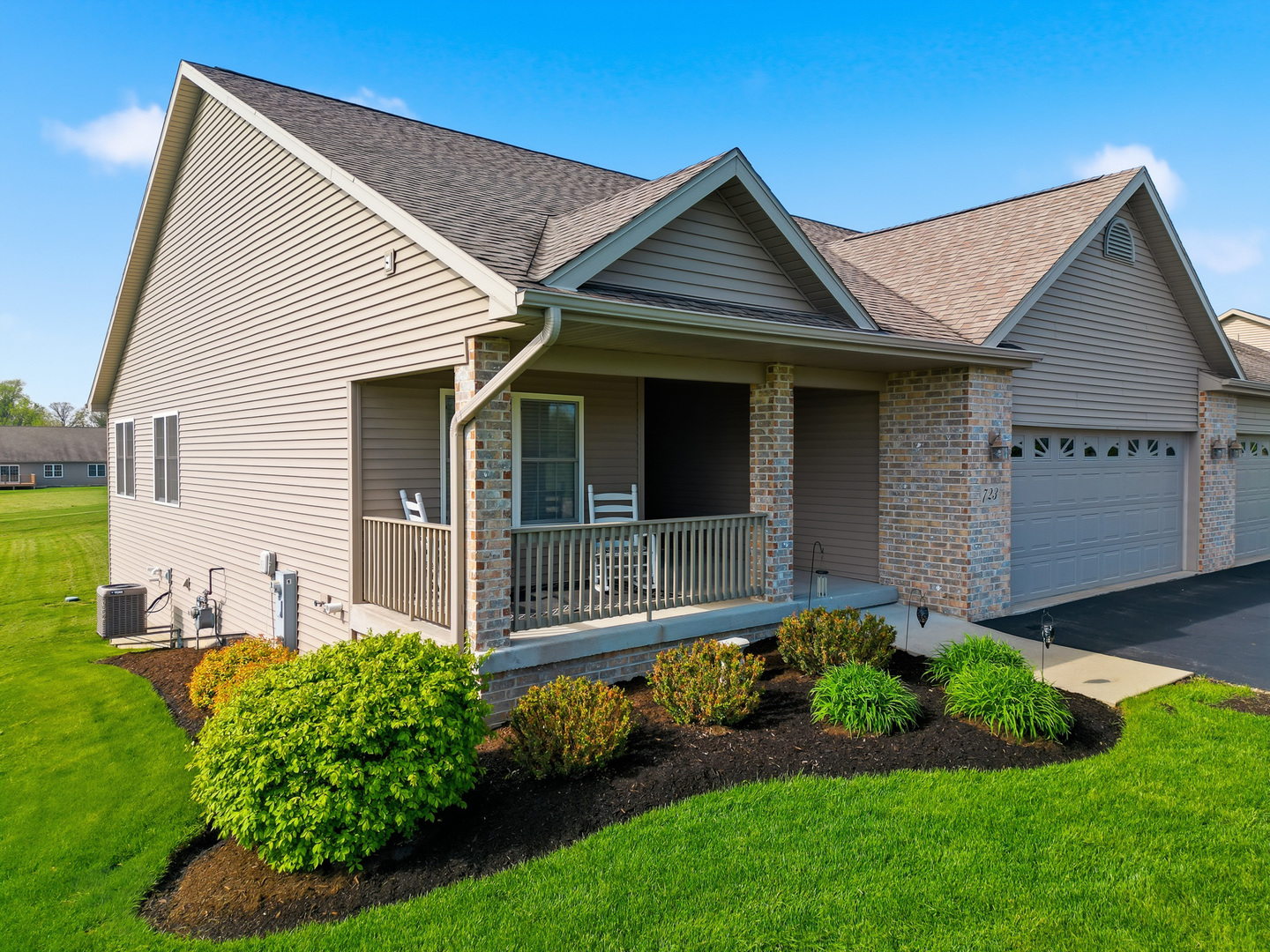 723 Yingling Drive Dixon IL 61021
