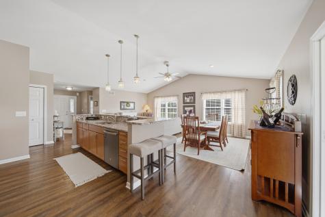 723 Yingling Drive Dixon IL 61021