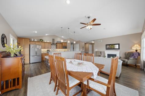 723 Yingling Drive Dixon IL 61021