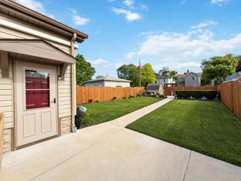 562 Liberty Street Joliet IL 60432