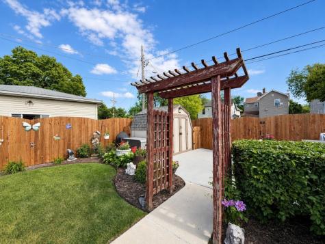 562 Liberty Street Joliet IL 60432