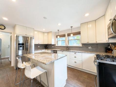 562 Liberty Street Joliet IL 60432