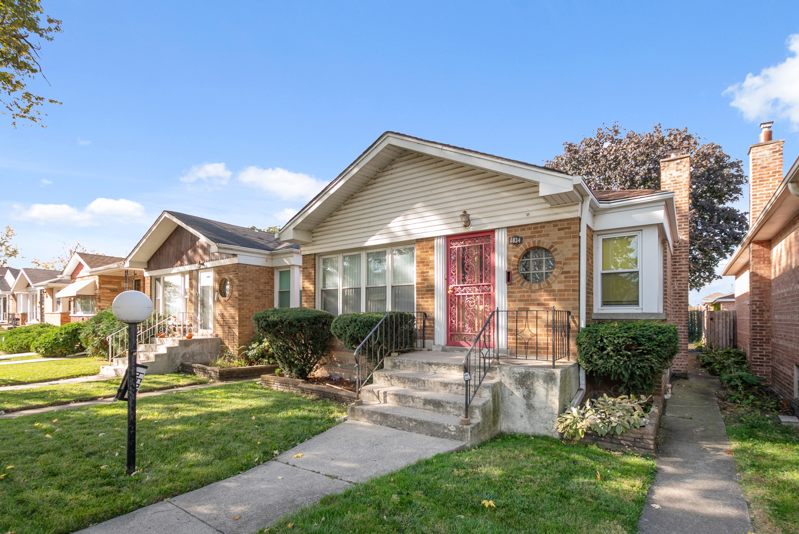 8834 South Oglesby Avenue Chicago IL 60617