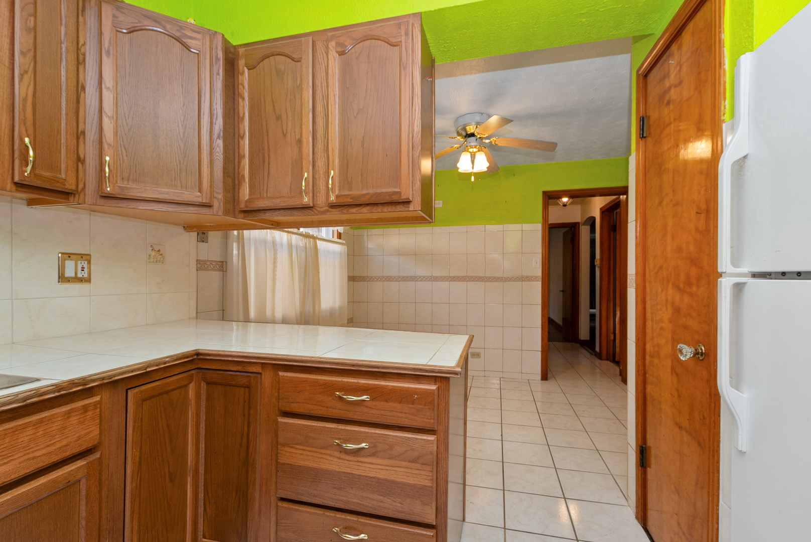 8834 South Oglesby Avenue Chicago IL 60617