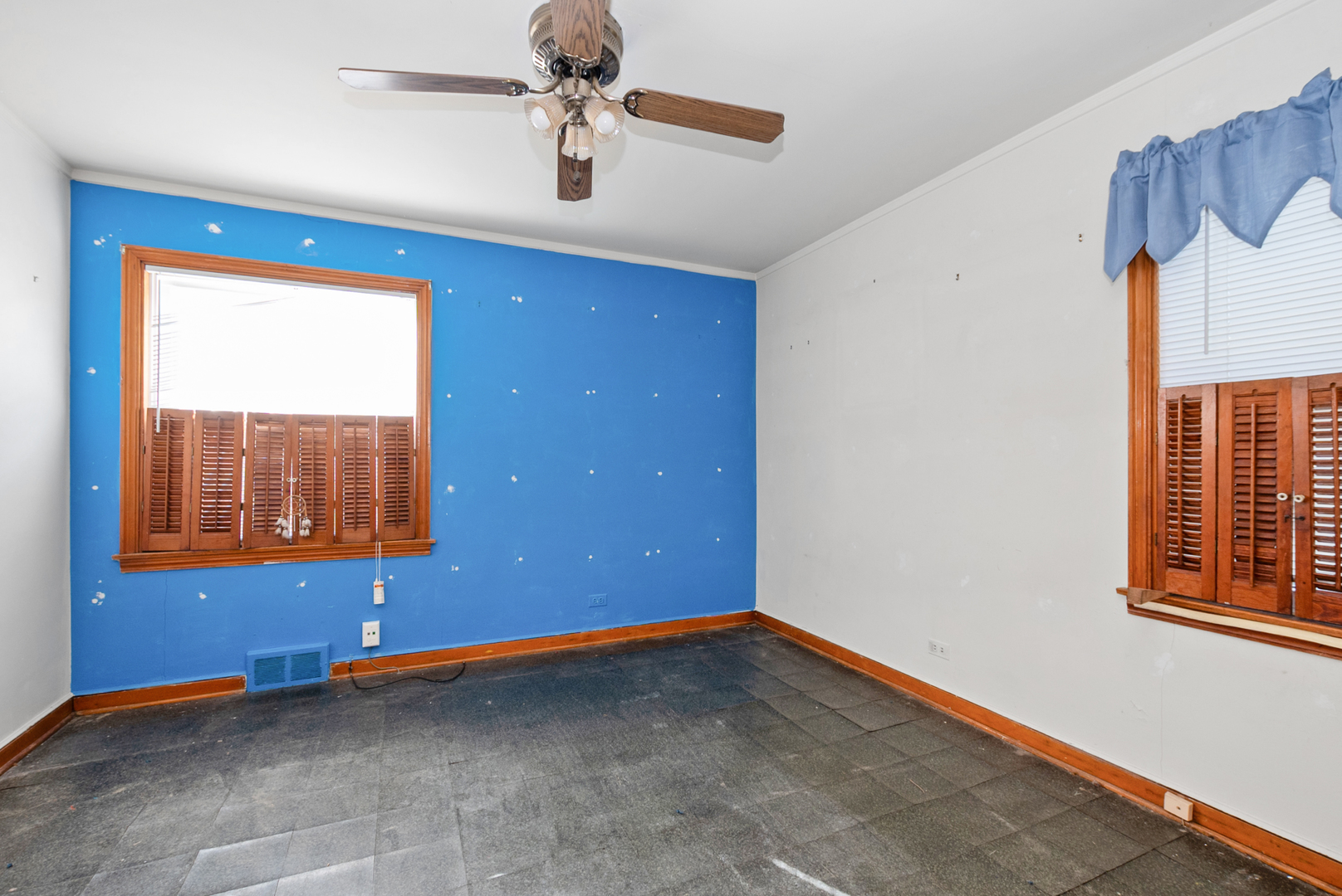 8834 South Oglesby Avenue Chicago IL 60617