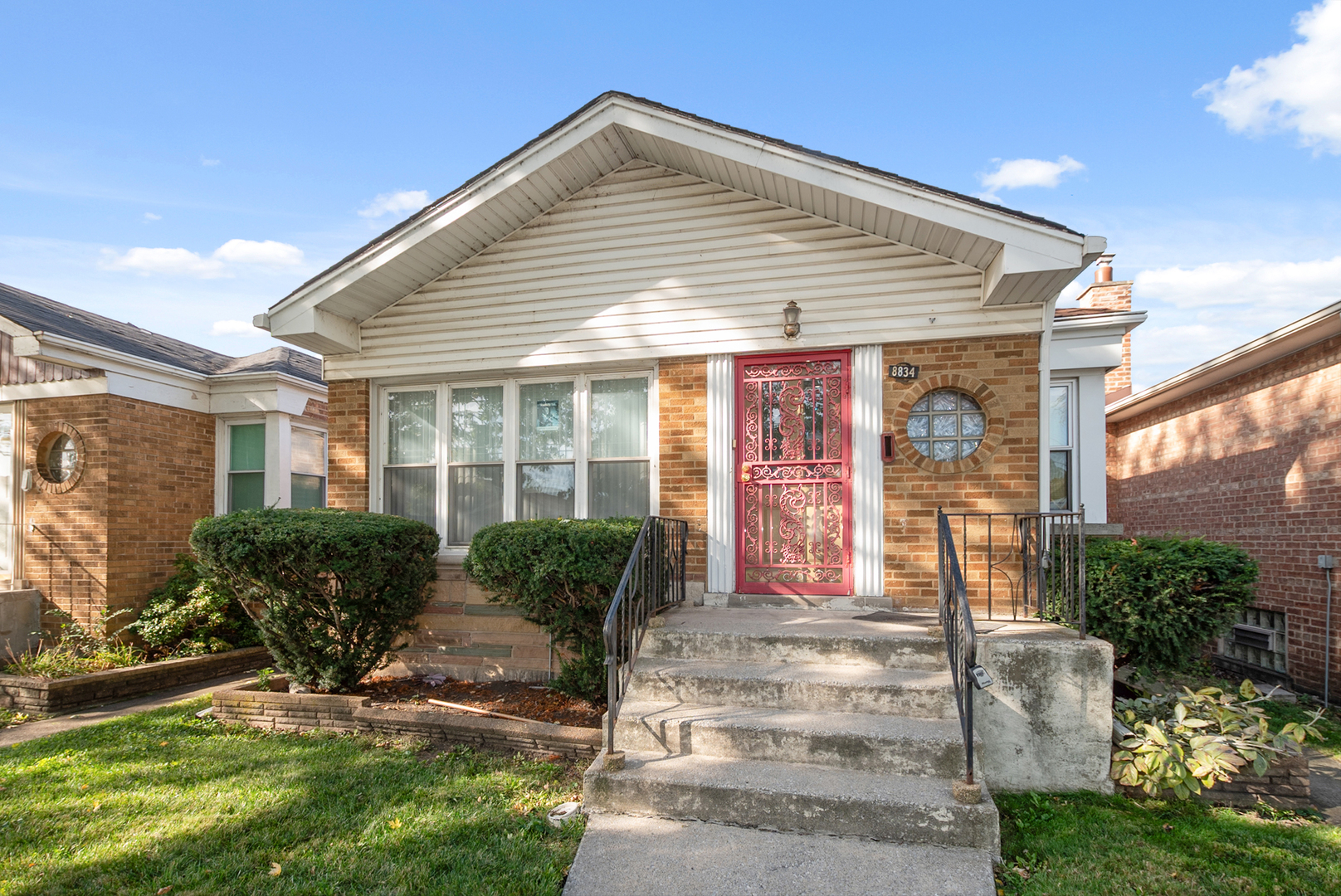 8834 South Oglesby Avenue Chicago IL 60617