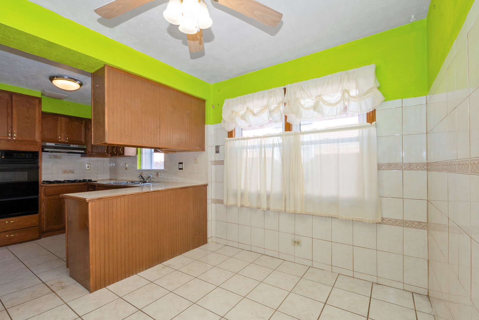 8834 South Oglesby Avenue Chicago IL 60617