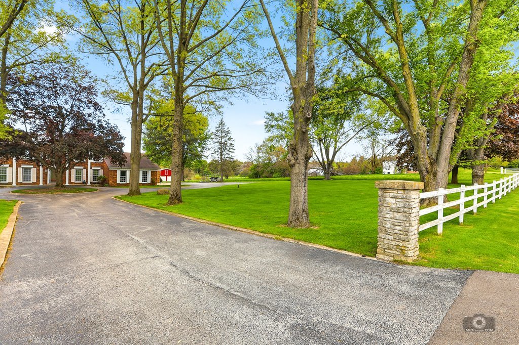 39W093 Silver Glen Road St. Charles IL 60175