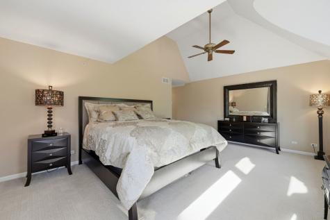 1406 West Rue Paris Place Inverness IL 60067