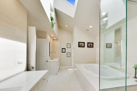 1639 Thornwood Lane Highland Park IL 60035