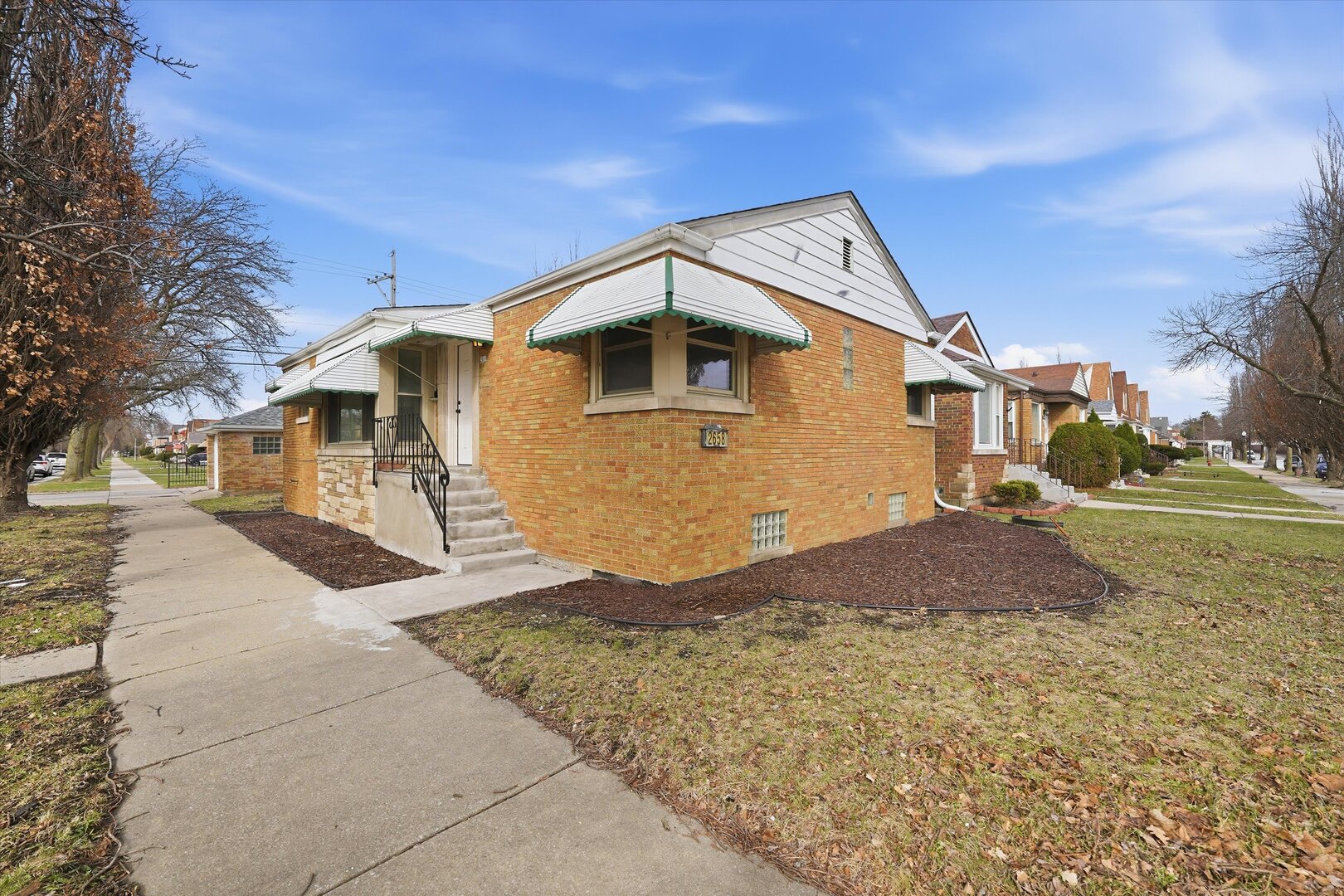 2658 West 83rd Street Chicago IL 60652