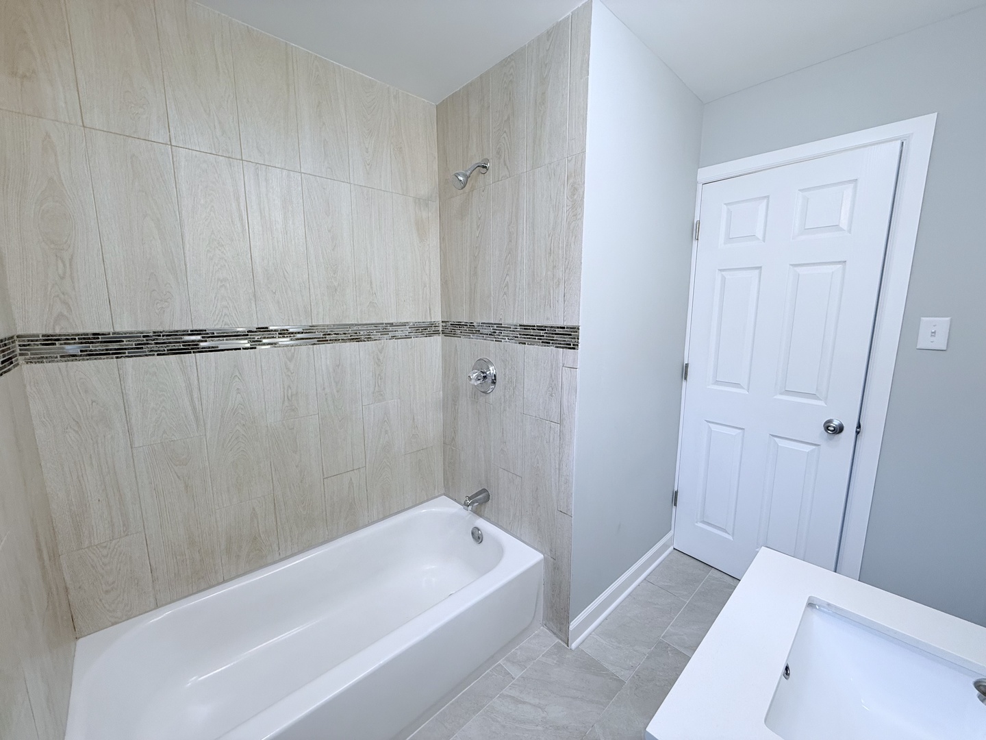 2658 West 83rd Street Chicago IL 60652