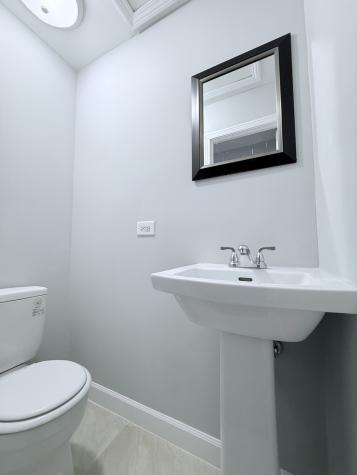 2658 West 83rd Street Chicago IL 60652