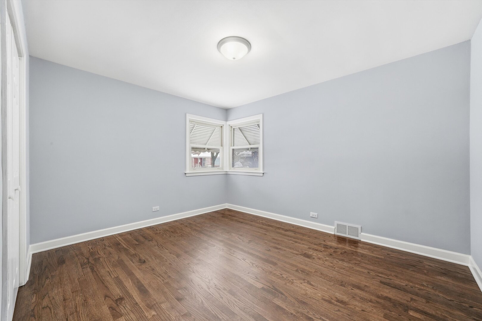 2658 West 83rd Street Chicago IL 60652