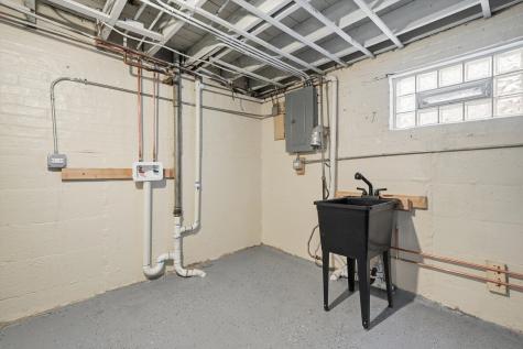 2658 West 83rd Street Chicago IL 60652