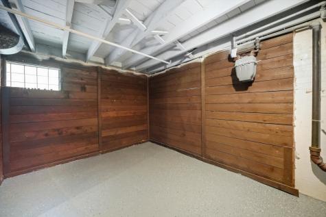 2658 West 83rd Street Chicago IL 60652