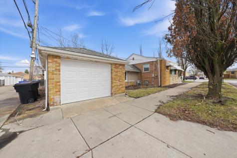 2658 West 83rd Street Chicago IL 60652
