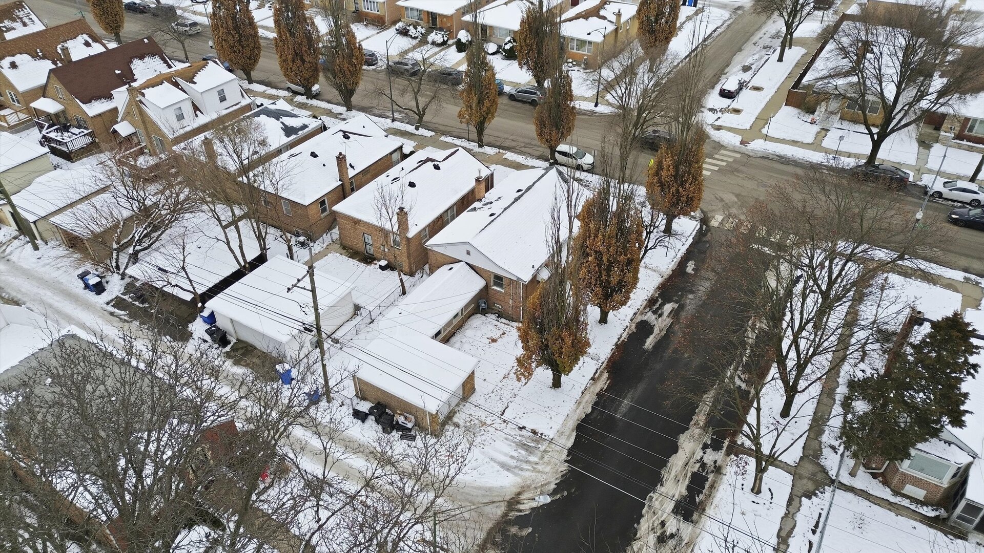 2658 West 83rd Street Chicago IL 60652