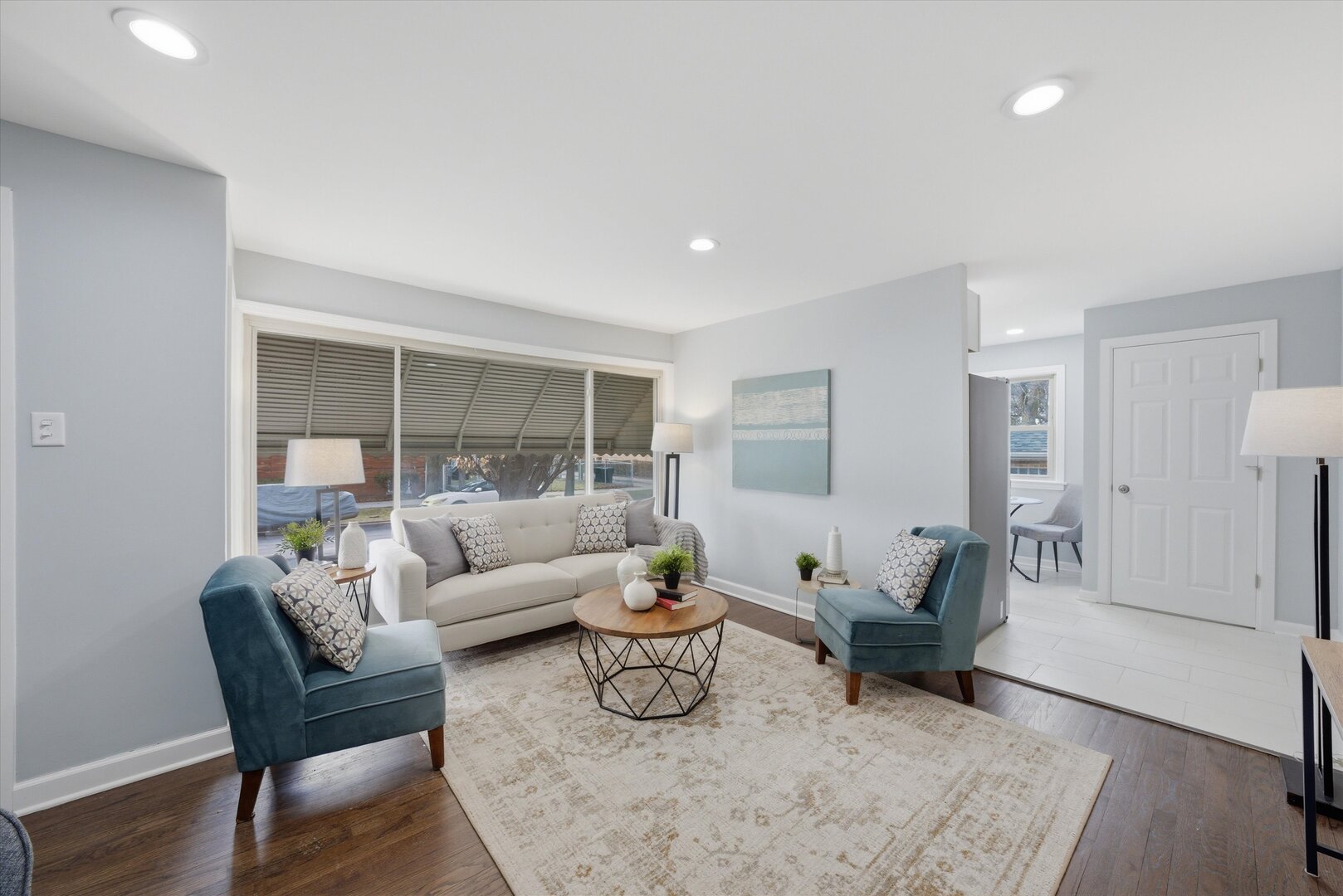 2658 West 83rd Street Chicago IL 60652