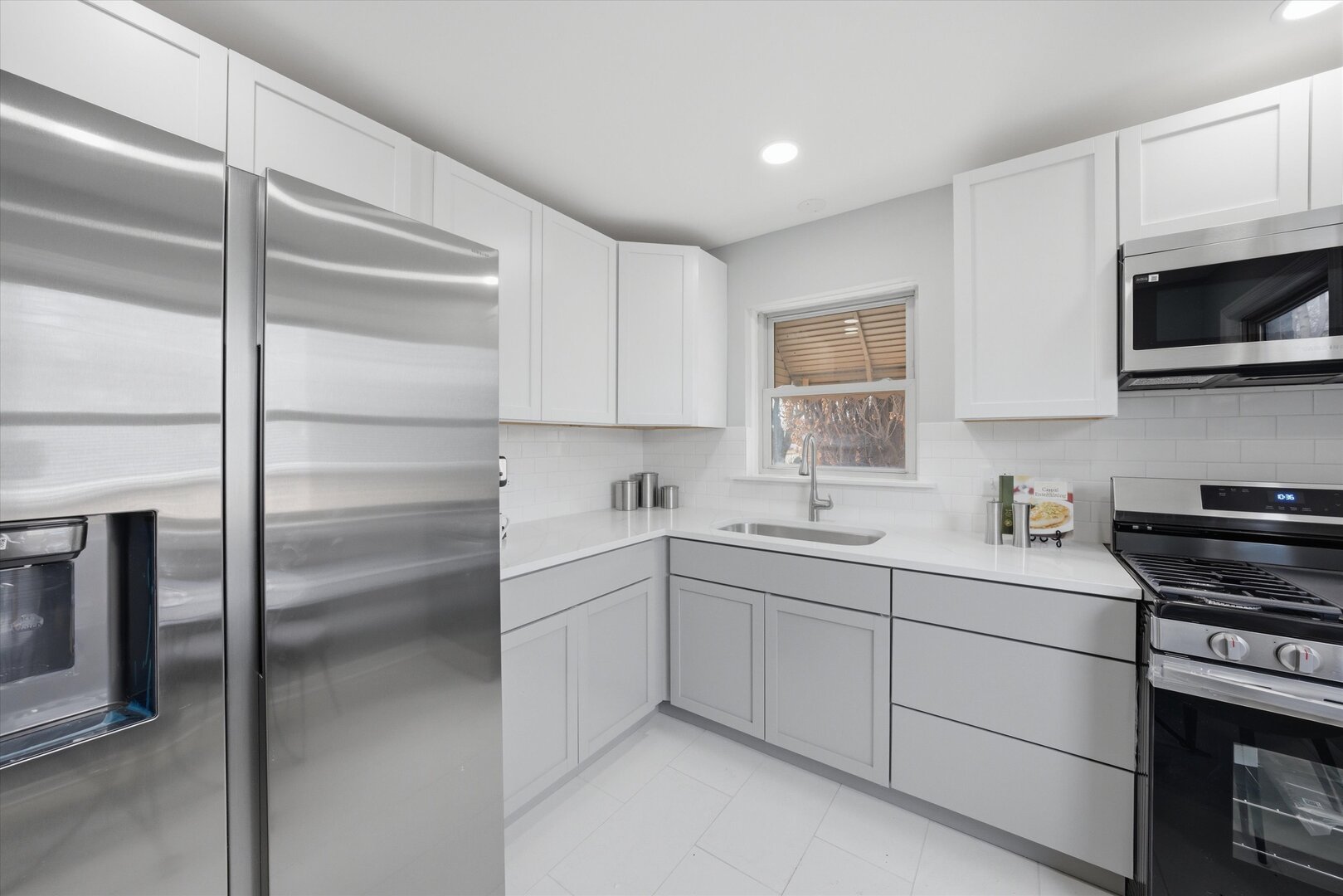 2658 West 83rd Street Chicago IL 60652