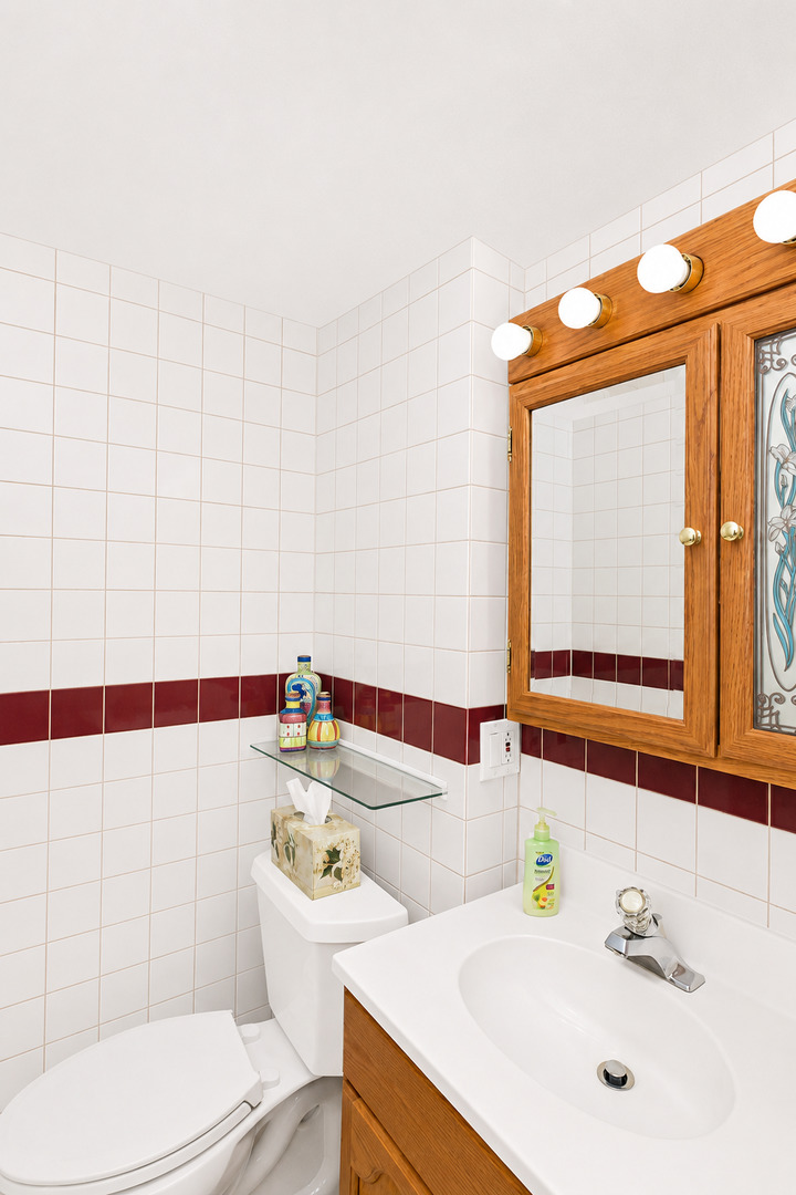 3225 North Narragansett Avenue Chicago IL 60634