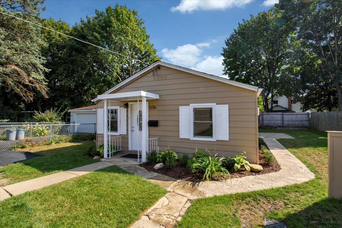 115 Grant Street Barrington IL 60010